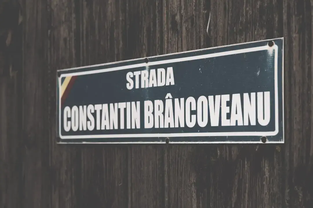 Condiția vechimii în învățământul juridic superior: interpretarea Constituției României