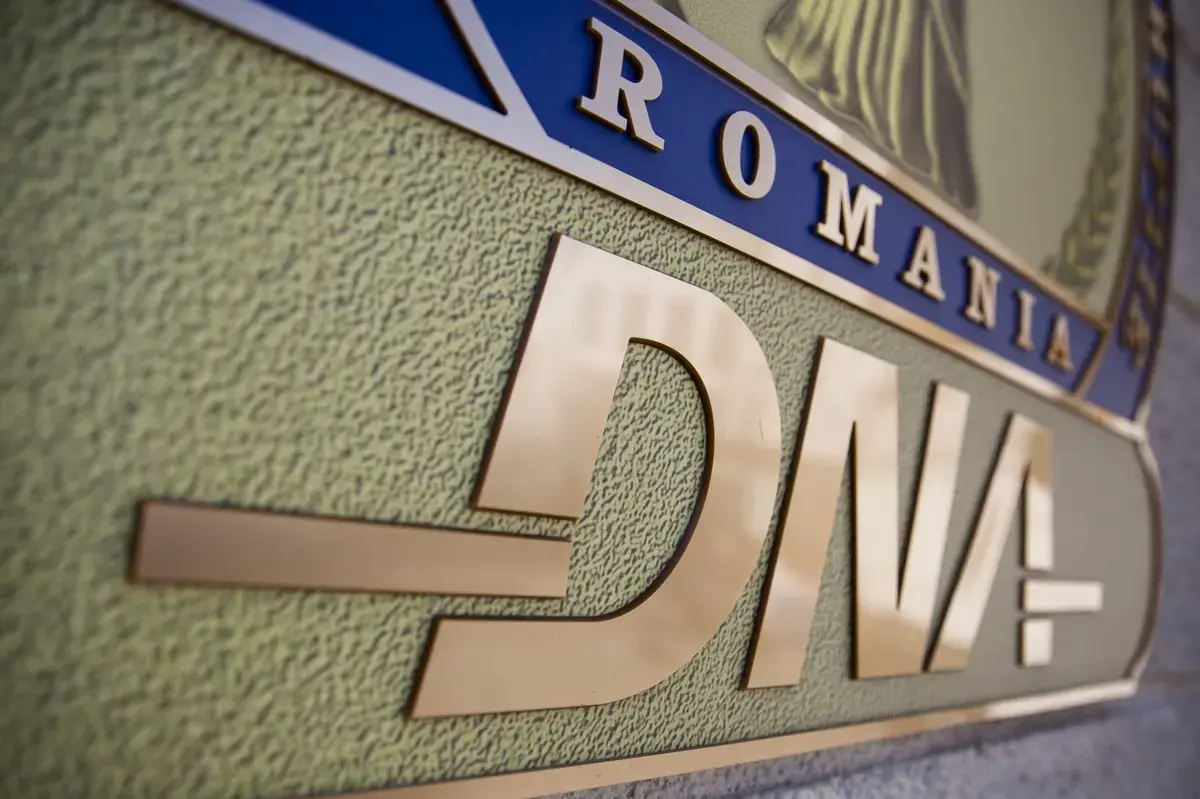 DNA face percheziții la Primăria Iași în dosarul dispariției păcurii din rezervele statului