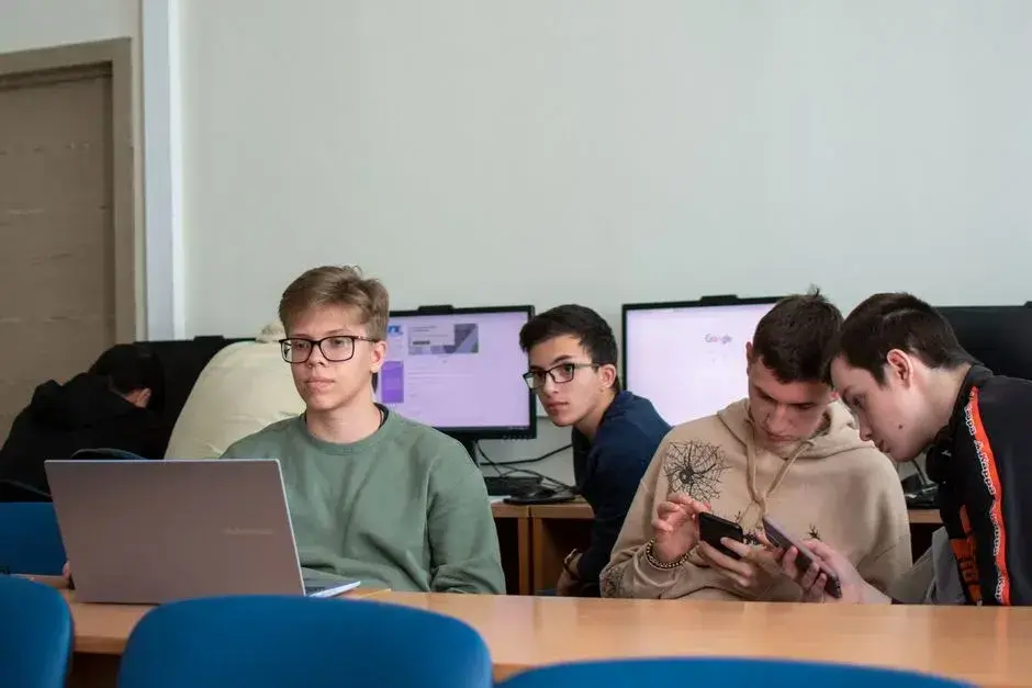 Mii de angajați ANAF intră în grevă generală pentru drepturi