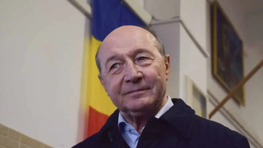 Băsescu și Kelemen Hunor în duel: „Nu mai are ce să lingă la Budapesta