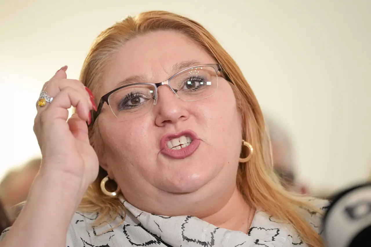 Diana Șoșoacă: politicanii români blochează apele din munți