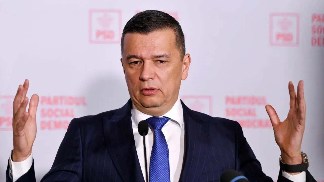 Dreapta nu are plan, doar o rotativă de funcții