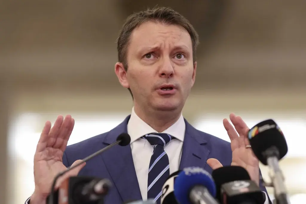 Guvern cu trei vicepreședinți, taxe înghețate și zero negocieri individuale cu PSD