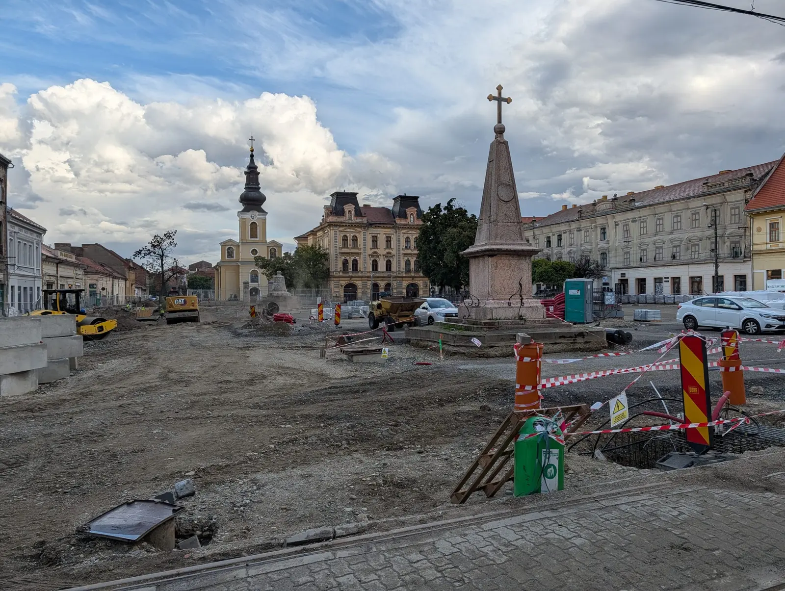 Piața Traian: șantierul a trecut de jumătatea etapei a doua, tramvaiele rămân oprite