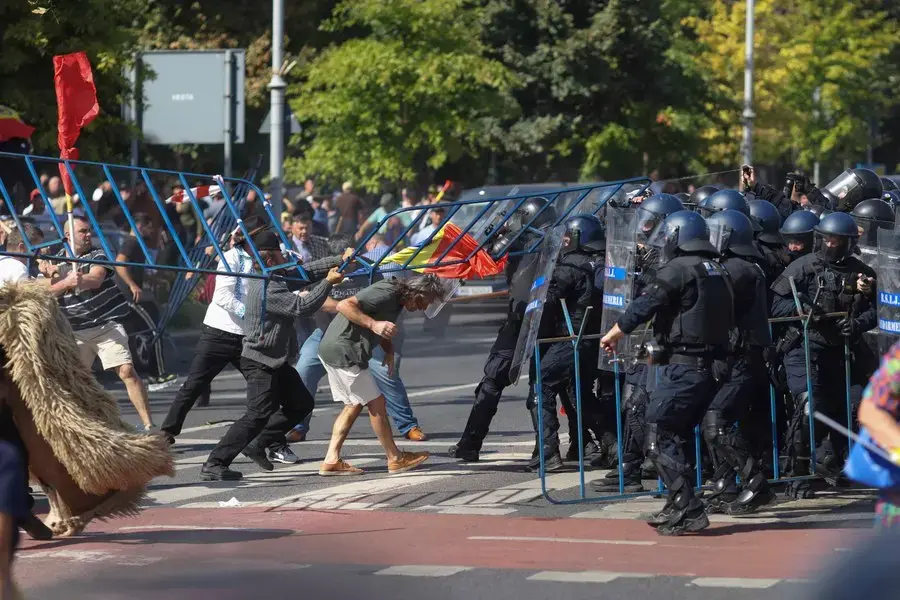 Protestul din Piața Victoriei: 7 rețineri și o anchetă care cuprinde 40 de persoane